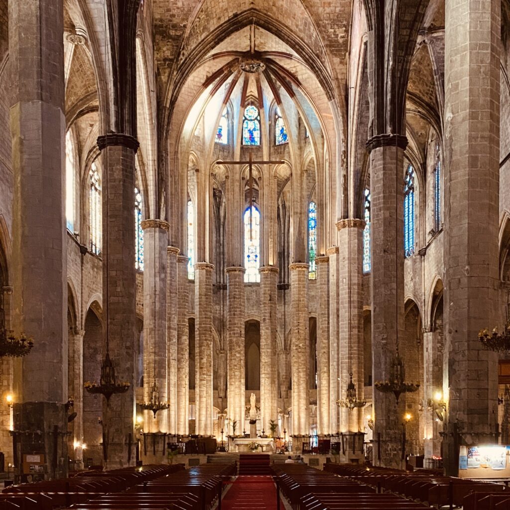 barcelona-cathedral-of-the-sea-tour-interior
